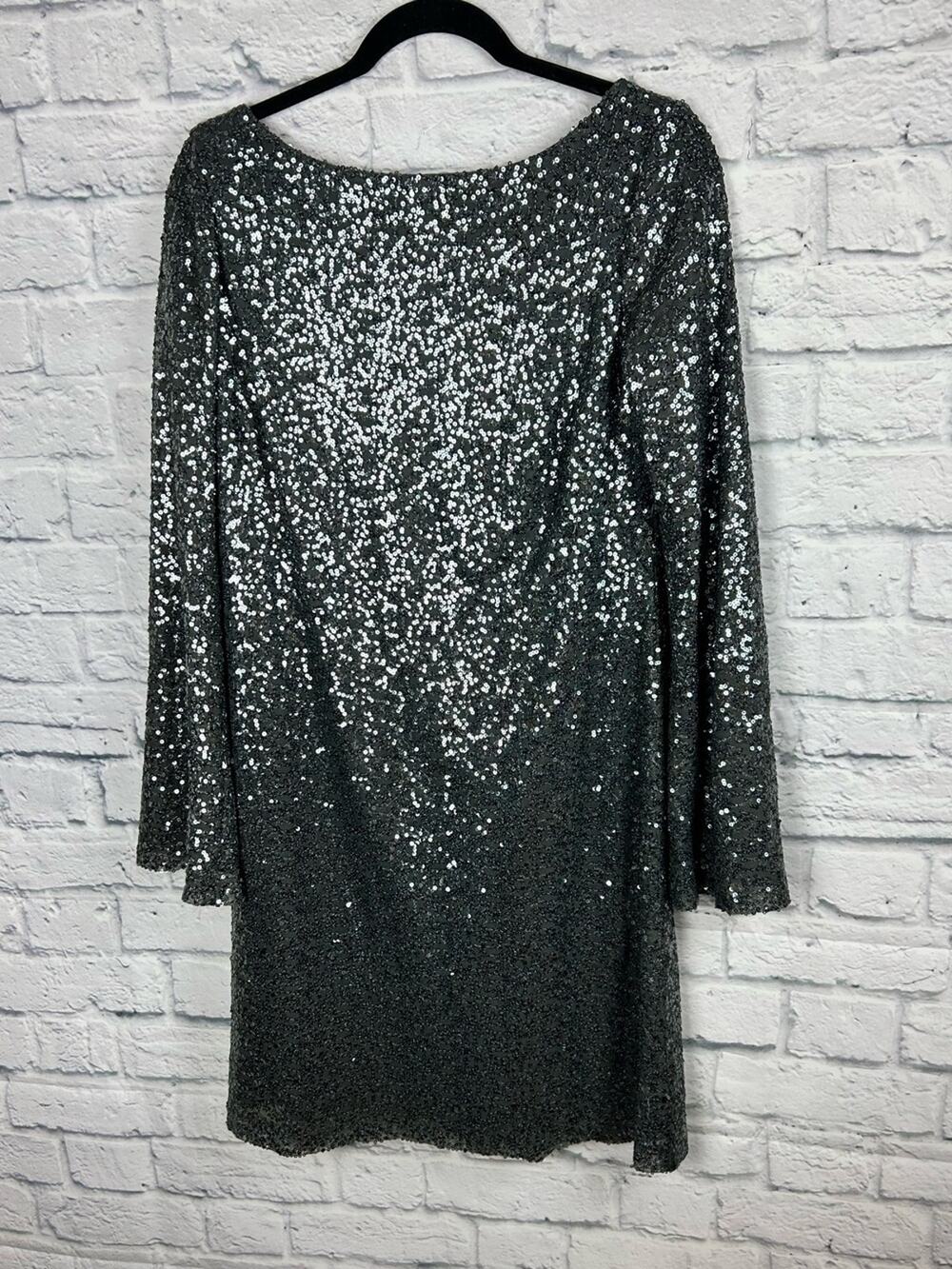 Lauren Ralph Lauren Dress Size 12 Silver Gray Sequin Long Sleeve Cocktail Party